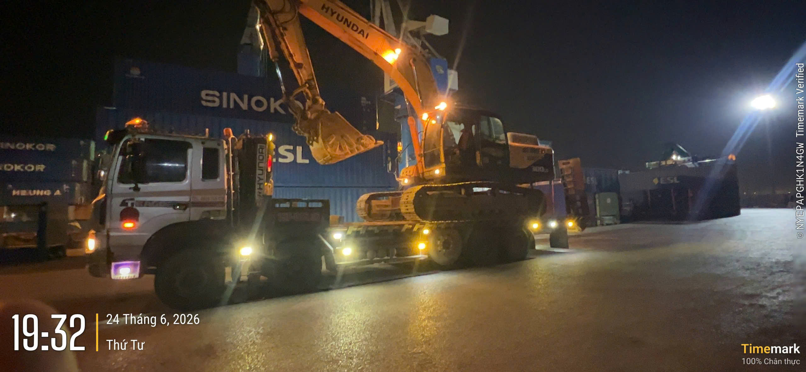 Máy xúc đào Doosan DX140-5 (Đời 2016)